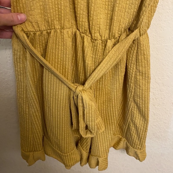 Fun Yellow Ribbed Romper - Picture 3 of 5